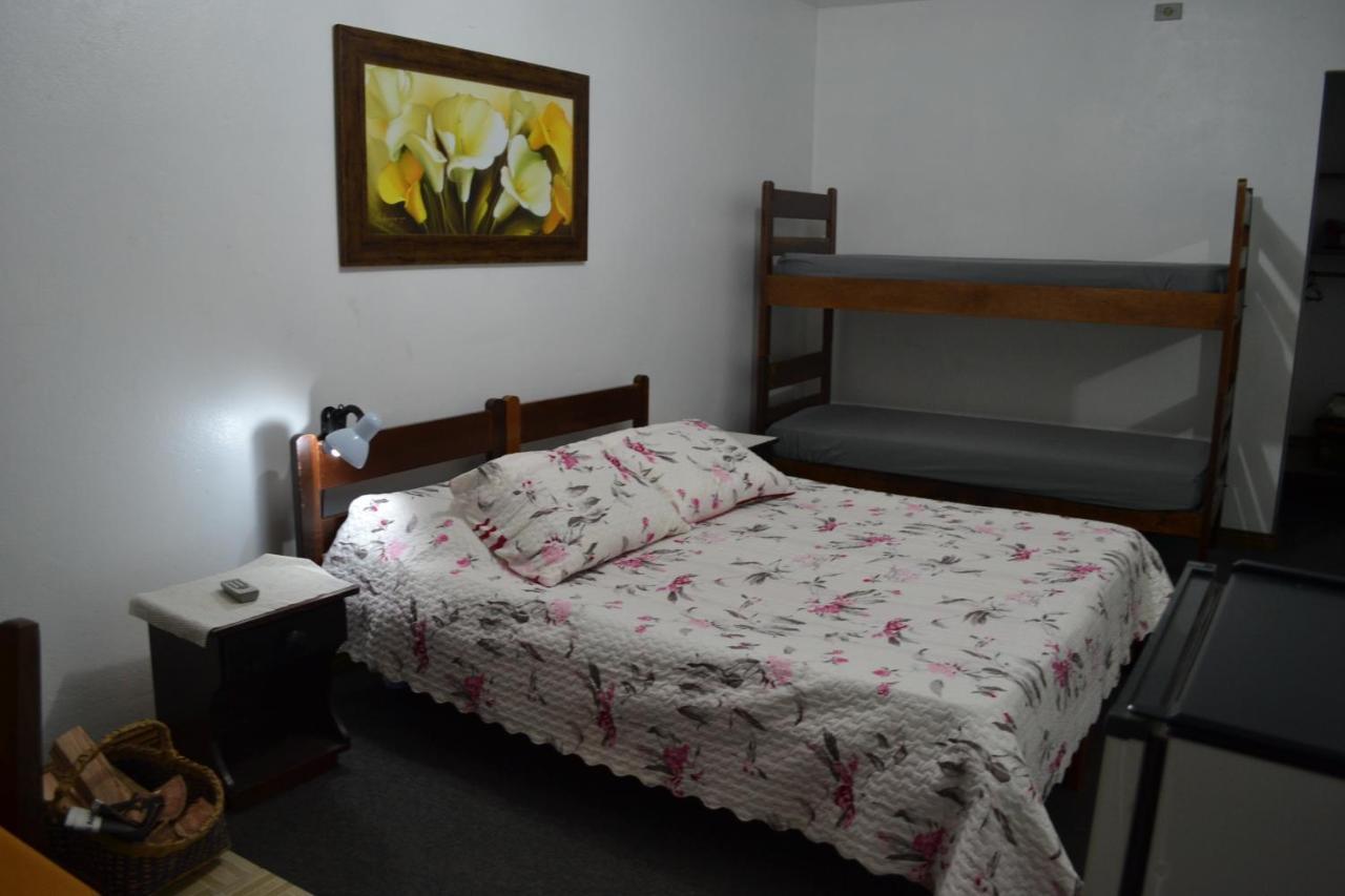 Hotel Pousada Dos Pinheiros Канела Экстерьер фото